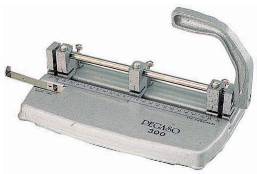 Perforadora Pegaso 300 triple Ajuste con Regleta p/30 Hojas Color Gris -