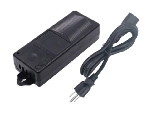 Fuente de Poder de 4 Salidas de 11 - 15 Vcc / 5 Amper / Voltaje de Entrada 110- 240 Vac / Fusible Termico PTC Integrado para Protección -
